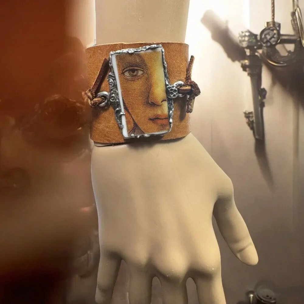 La Ghirlandata Rosetti Art Face Tile & Silver Blend Bezel Leather Cuff Bracelet - Picture 15 of 17